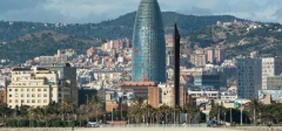 Башня Агбар – современный небоскреб Барселоны